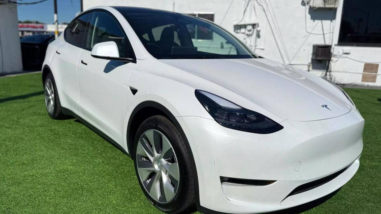 TESLA MODEL Y 2024 7SAYGAEE7RF983446 image